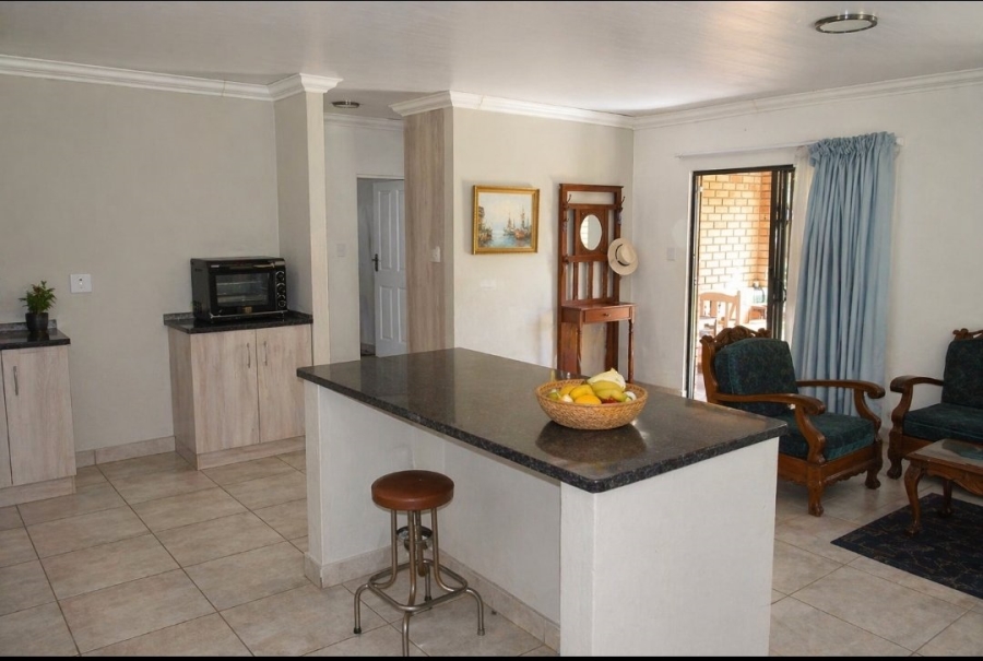4 Bedroom Property for Sale in Flamwood North West